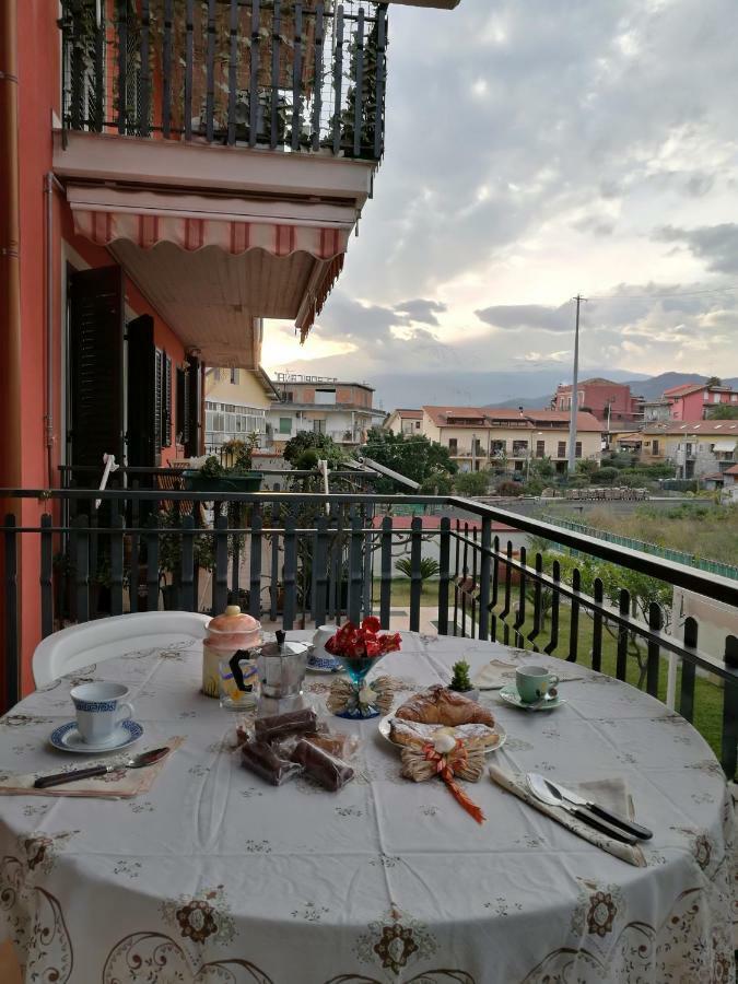 Relax House Villa Giardini Naxos Exteriör bild